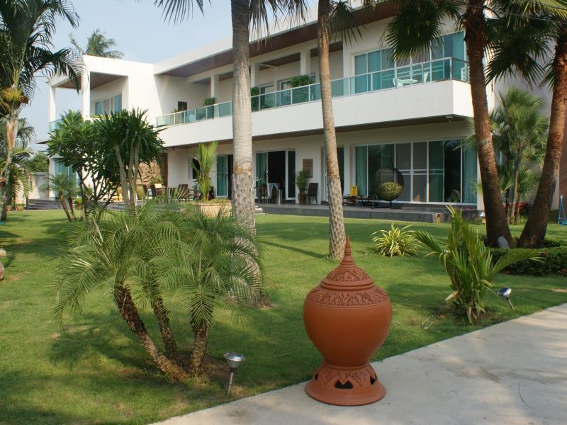 Sumali Homestay Sing Buri